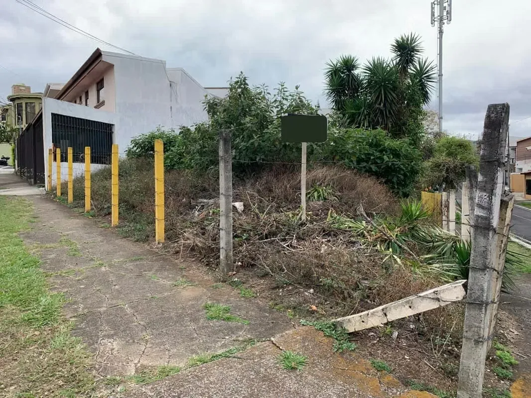 En venta lote esquinero de 573m2 en Urbanización Ayarco Sur, photo 2