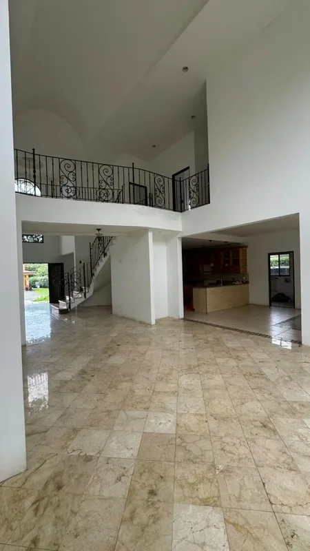 A sophisticated single-family contemporary estate offering absolute privacy, volumetric amplitude, and premium finishes. Located in the prestigious Hacienda Los Reyes community in La ..., photo 4