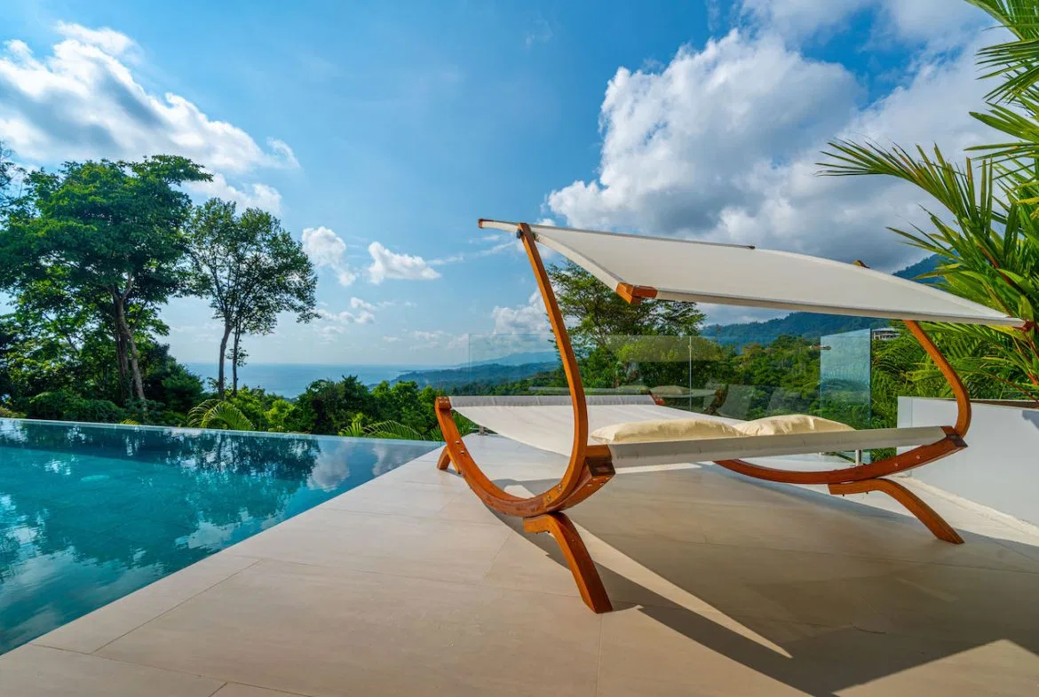 LUXURY 4 BEDROOM HOME WITH OCEAN AND MOUNTAIN VIEWS, photo 24