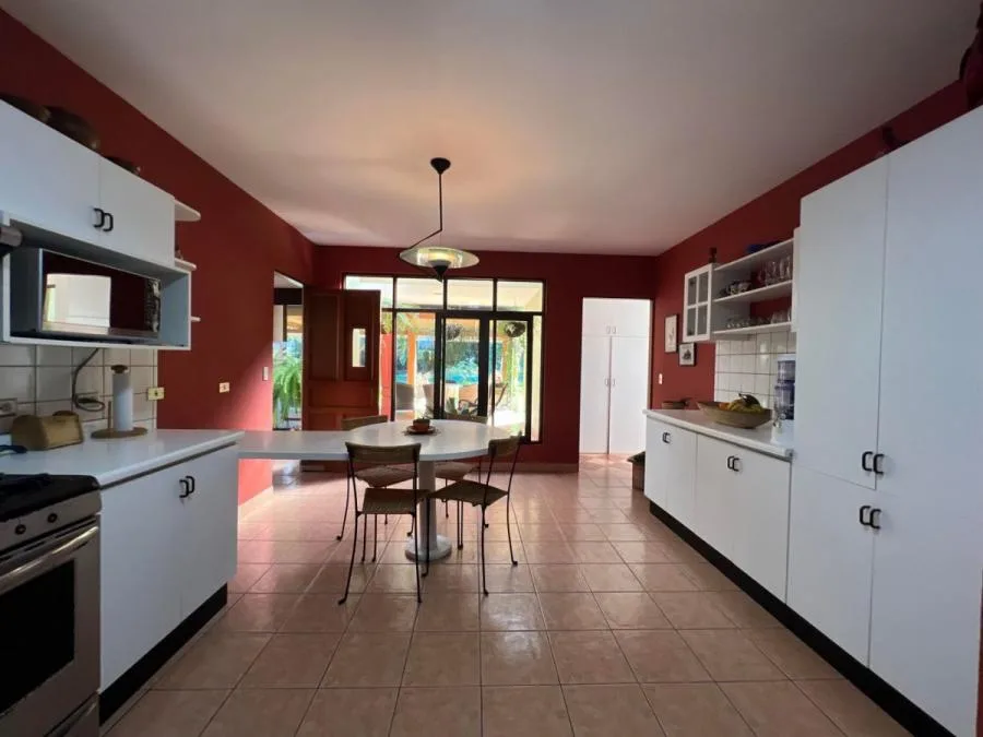 CASA EN VENTA EN ESCAZU, MLS #26-1295  - Venta en Escazú, photo 3