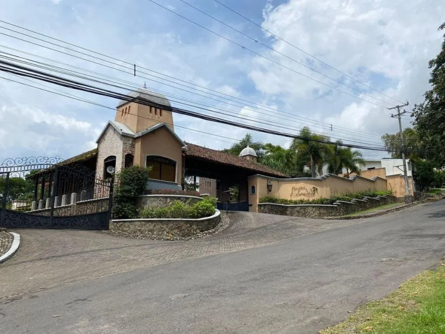 Venta de Bello Lote en Brasil de Santa Ana / Mls. 25-95 OFC JB - Venta en Santa Ana, photo 2