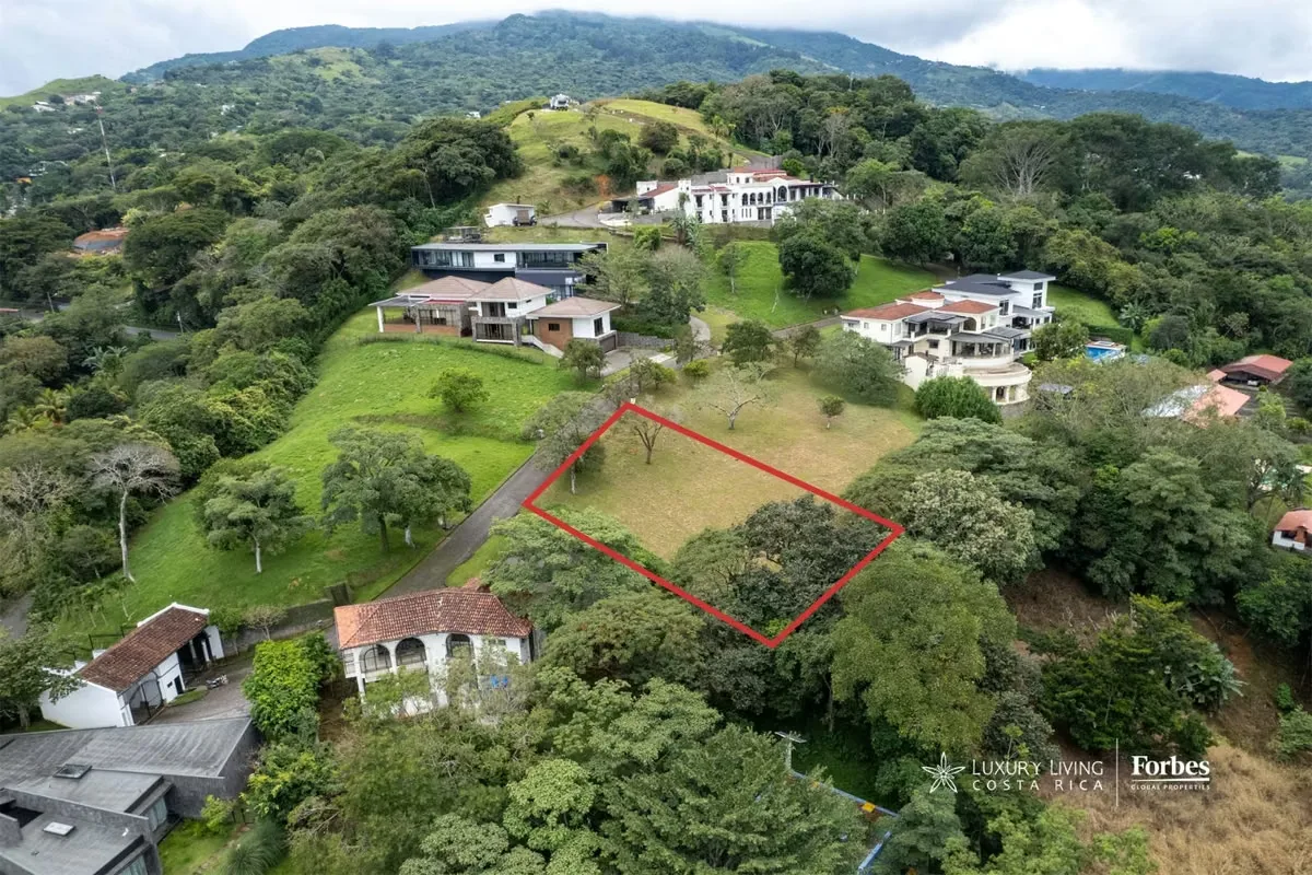 Ubicado dentro del residencial privado Altamira en Colón de Mora, este lote de 1.014,66 m² representa una oportunidad poco común para construir en uno de los enclaves ..., photo 11