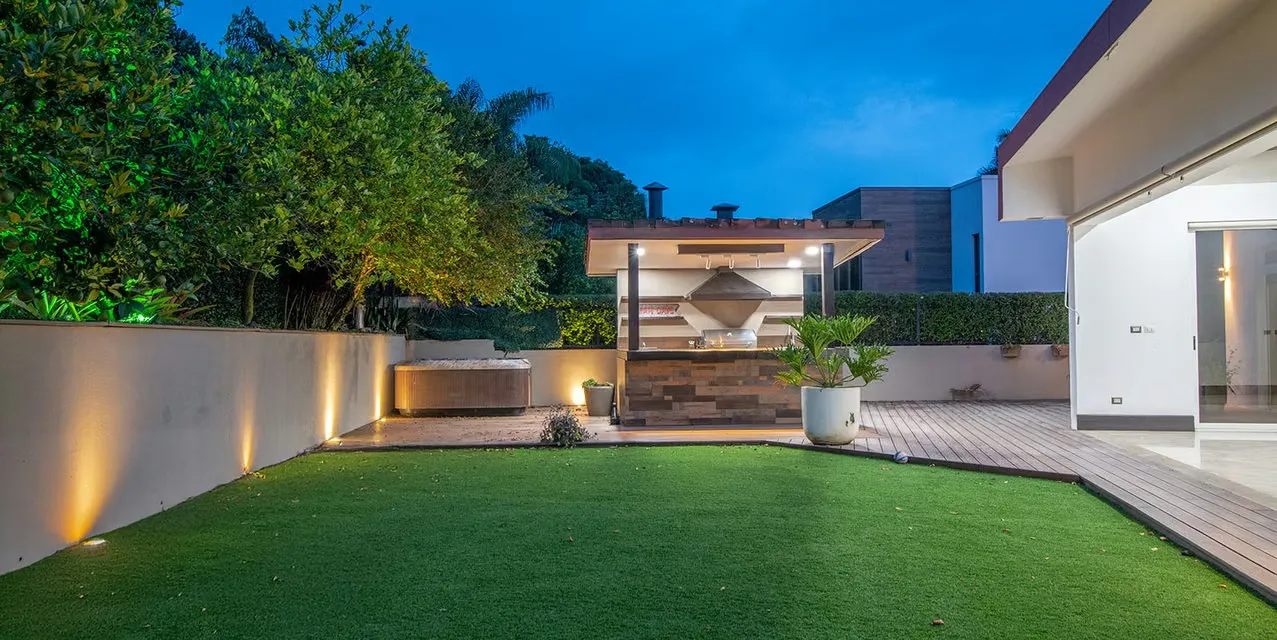 Home 4BR in Santa Ana Hacienda del Sol - Modern Single Level - Garden, photo 6