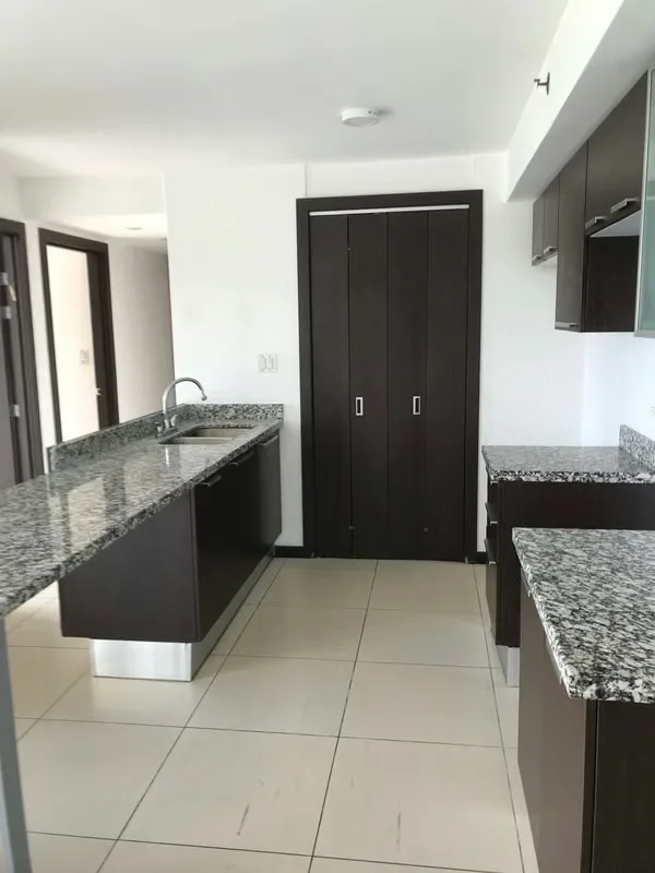 Excelente apartamento en Torre A, piso 10, con amplios espacios y una ubicación privilegiada en Rohrmoser., photo 12