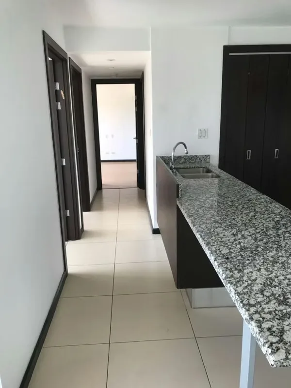 Excelente apartamento en Torre A, piso 10, con amplios espacios y una ubicación privilegiada en Rohrmoser., photo 6
