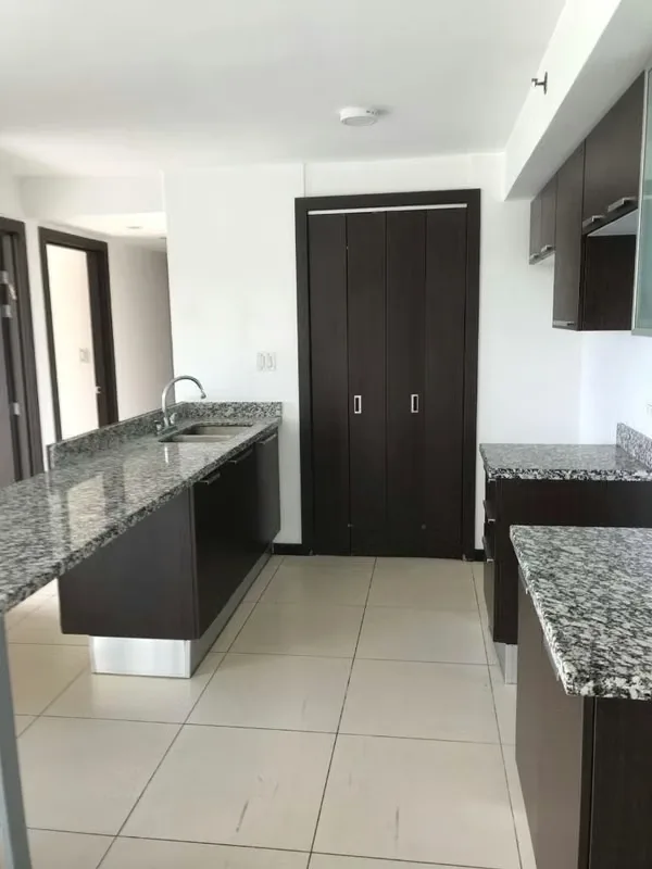 Excelente apartamento en Torre A, piso 10, con amplios espacios y una ubicación privilegiada en Rohrmoser., photo 7