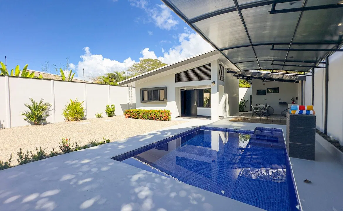1 BEDROOM HOME WITH POOL AND ROOM TO EXPAND, photo 12
