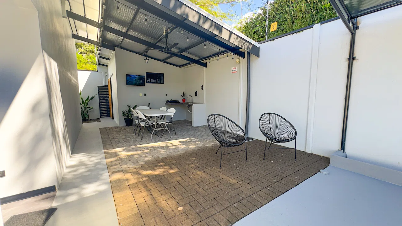 1 BEDROOM HOME WITH POOL AND ROOM TO EXPAND, photo 17