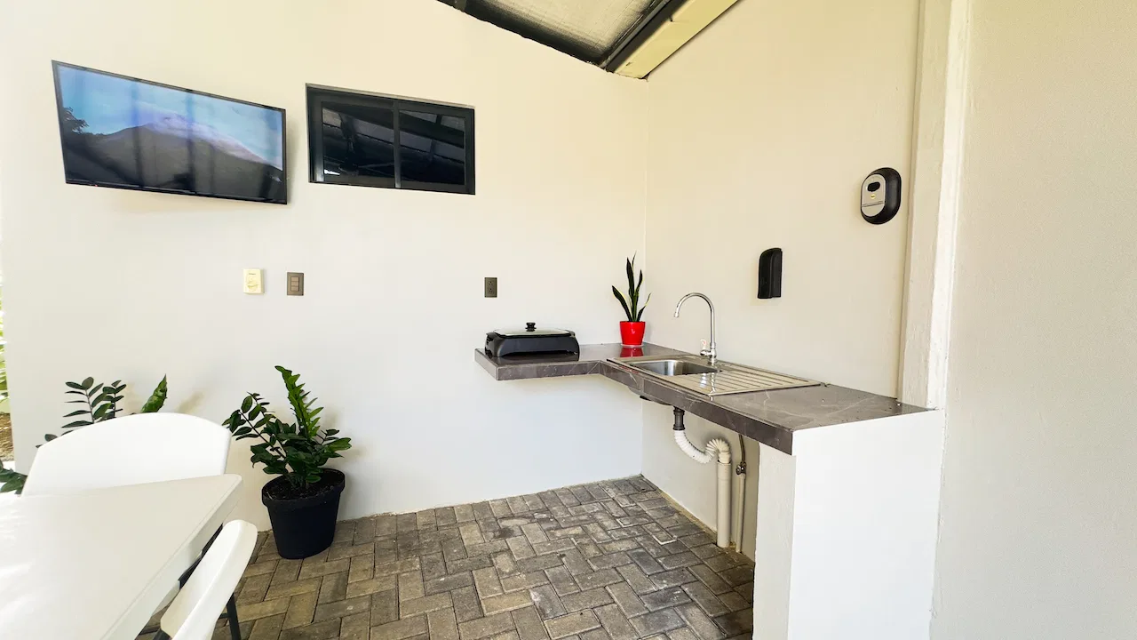 1 BEDROOM HOME WITH POOL AND ROOM TO EXPAND, photo 23