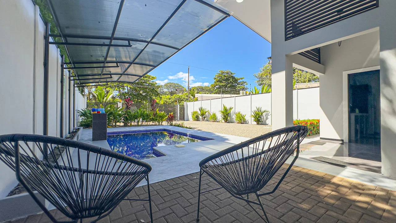 1 BEDROOM HOME WITH POOL AND ROOM TO EXPAND, photo 5