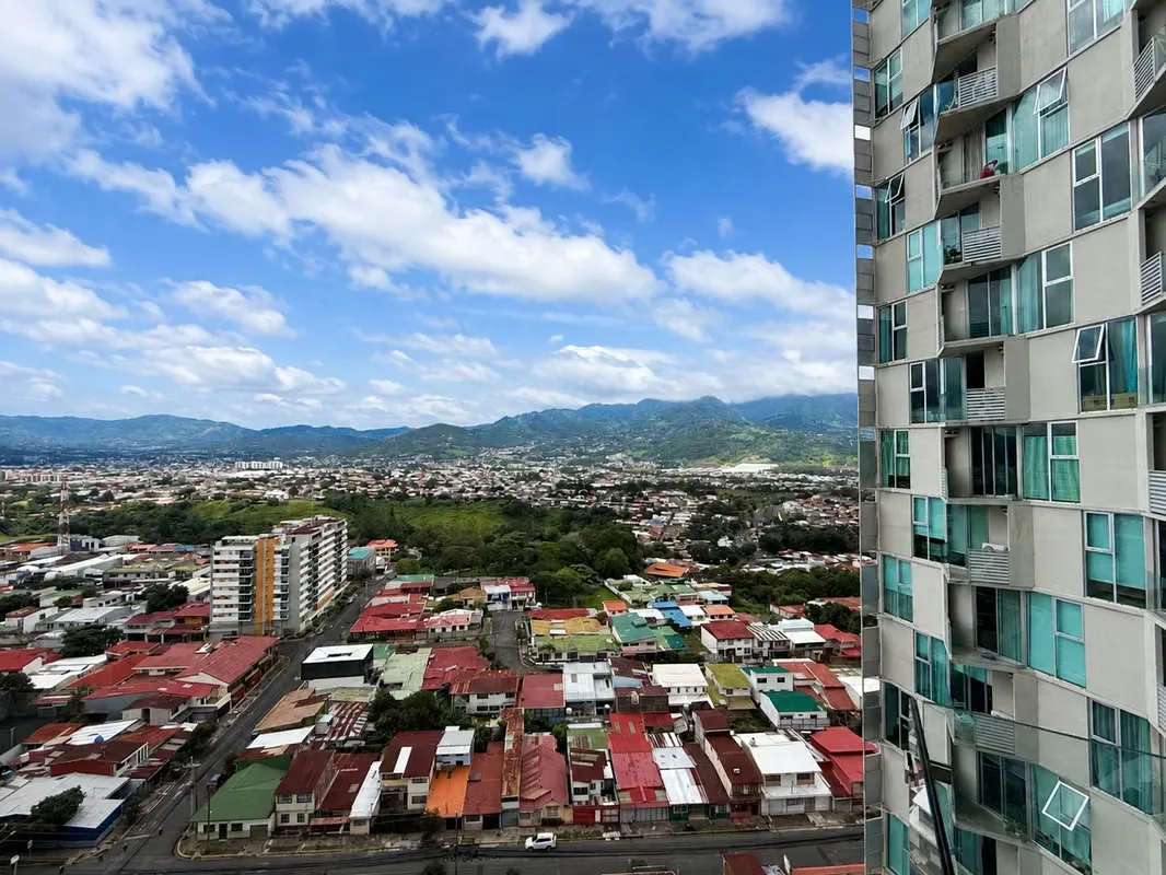 Located in the modern Secret Sabana Tower with magnificent amenities, this luxury apartment offers a prime location in the heart of ..., photo 2