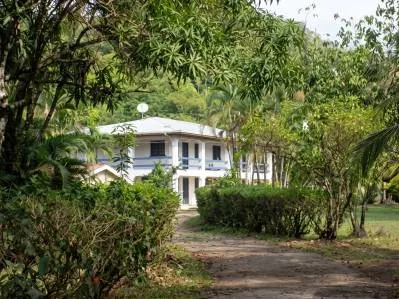 Finca Exclusiva con Vista al Mar en Playa Hermosa – 12.15 Acres Potencial de Desarrollo