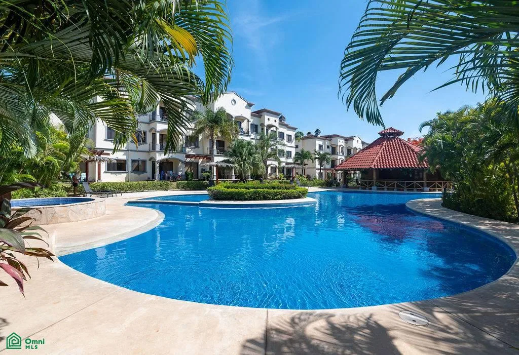 Las Palmas de Tamarindo 1-Bedroom + Loft Condo – Exclusive Listing | $172,000