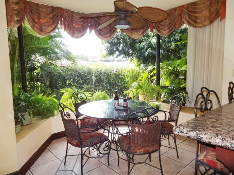 6 Bed Condo For Sale in Belen, photo 5