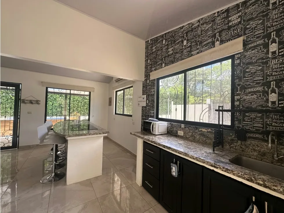 This charming home in Villarreal, just 15 minutes from Playa Tamarindo, offers comfort, privacy, and an excellent ..., photo 6