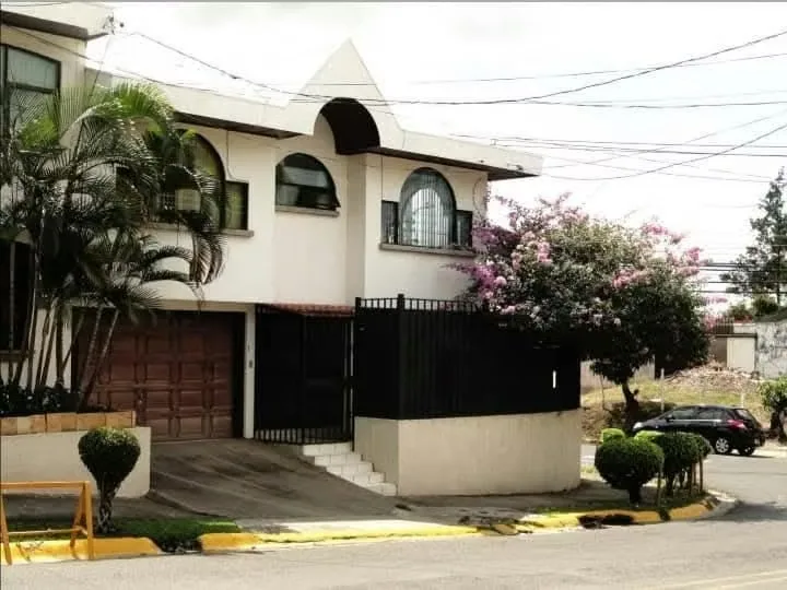 For Sale by Owner in Escazú