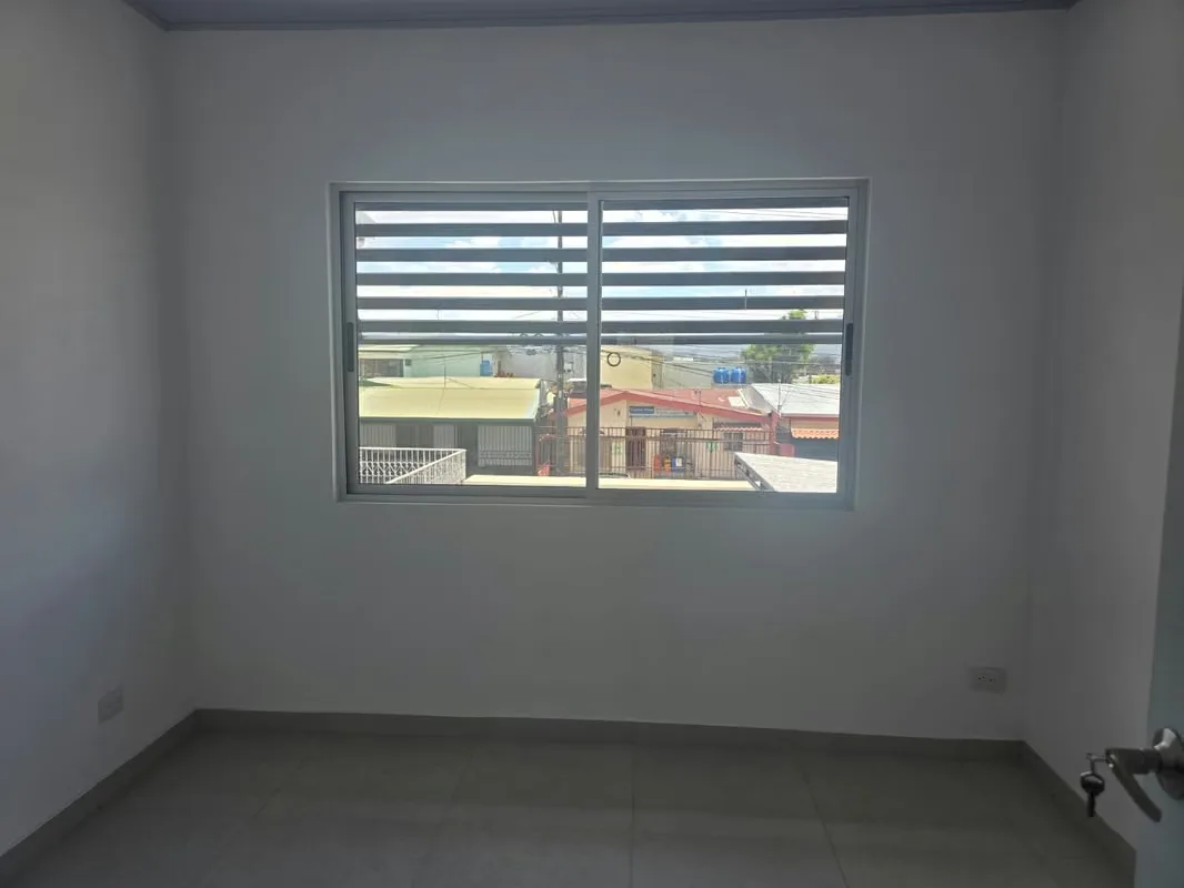 Lindo apartamento de dos plantas, para estrenar en San Juan de Tibás, frente a la carretera principal, muy cerca del Maxi y del ..., photo 7