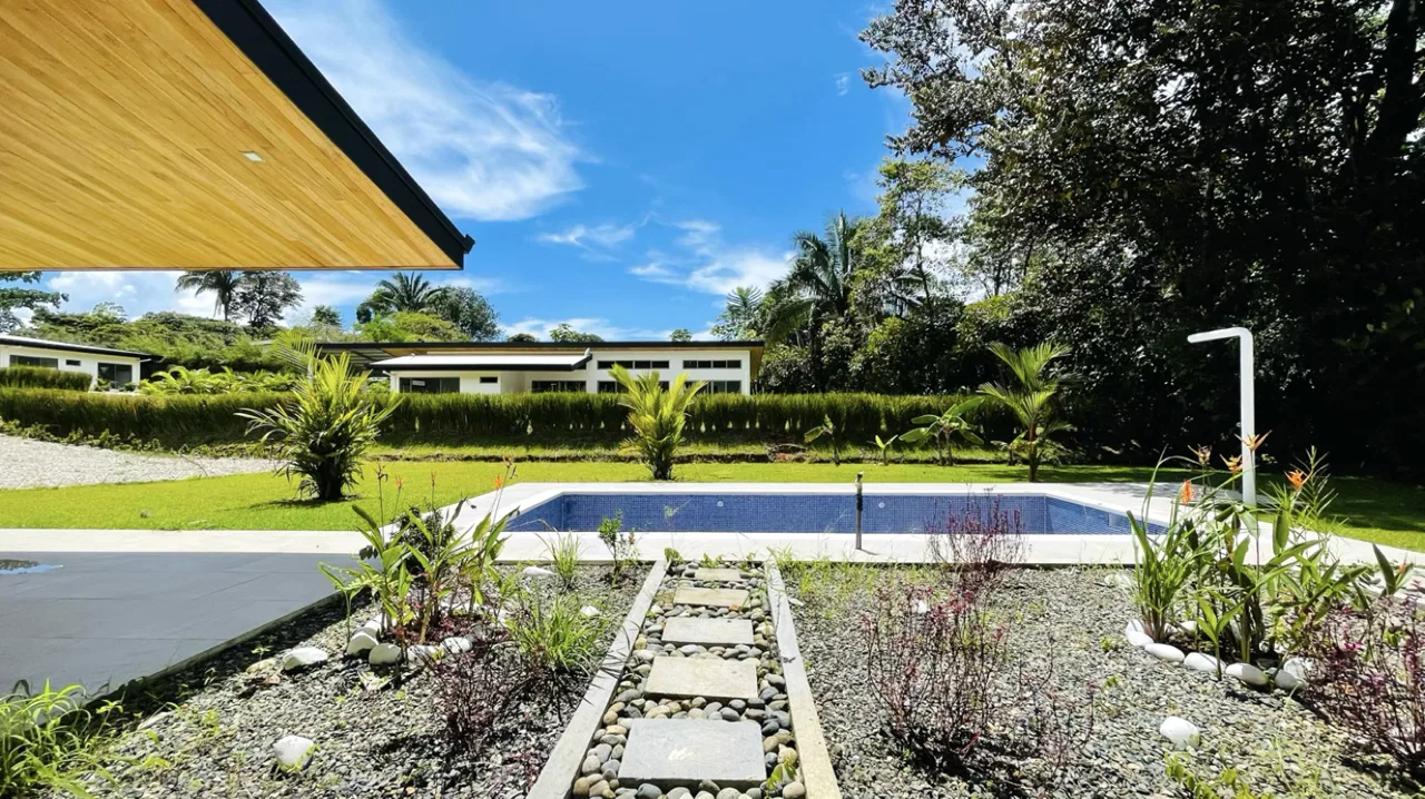 PROPERTY WITH MOUNTAIN VIEWS AND POOL, IN OJOCHAL – 0.3 ACRES, photo 7