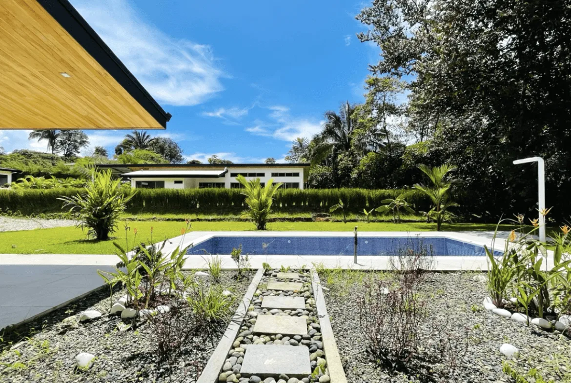 PROPERTY WITH MOUNTAIN VIEWS AND POOL, IN OJOCHAL – 0.3 ACRES, photo 8