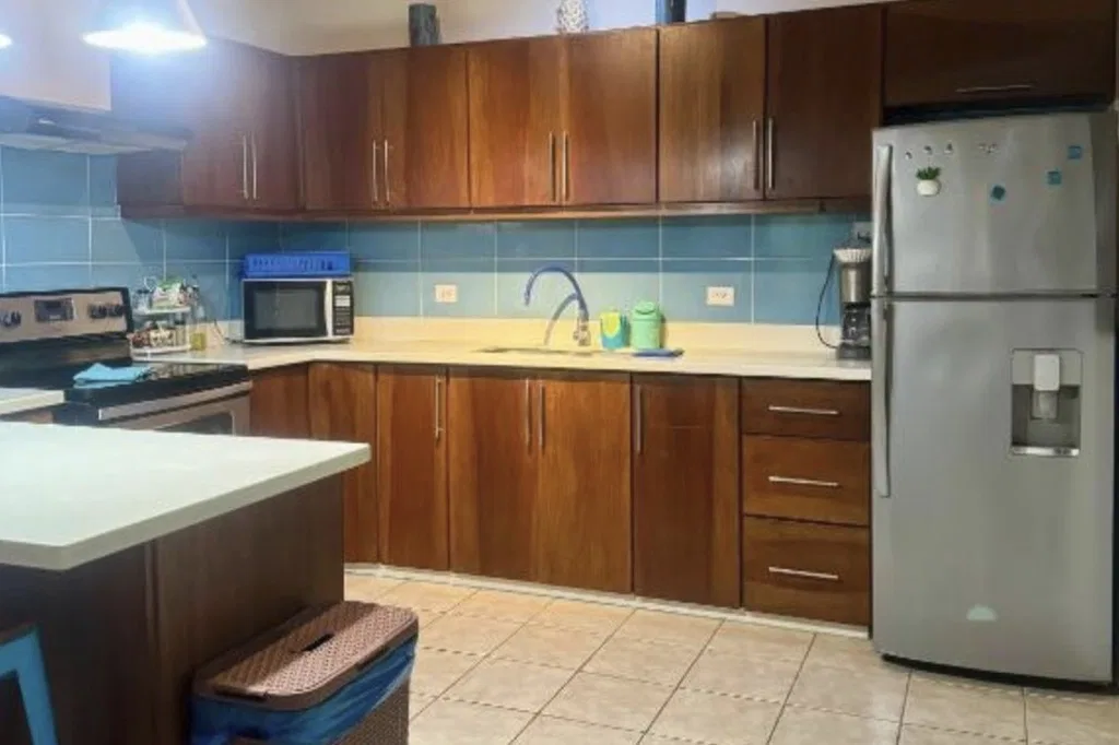 La Buena Vida 2 ~ Spacious 3-Bedroom Condo Near the Beach