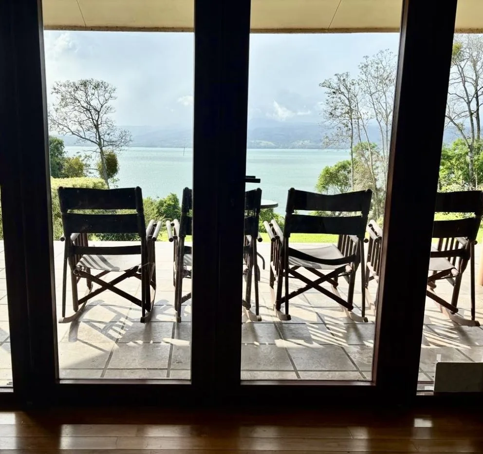 Prime Lakefront Villa in Lake Arenal Gated Community – Exceptional View, Guest House, and Investment Appeal, photo 3