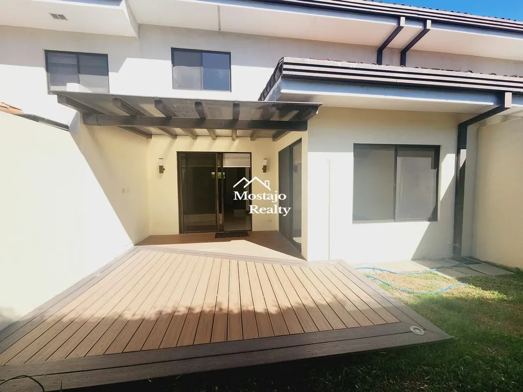 Live like you’re at a resort every day! Bargain price. Discover the perfect balance of comfort, security, and lifestyle in this beautiful home located in the exclusive Parques del ..., photo 9