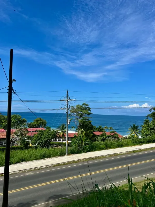 Excelente oportunidad en la reconocida Playa Hermosa de Jacó, uno de los destinos de surf más famosos de Costa Rica. La propiedad se encuentra frente al Hotel Terrazas del Pacífico y ..., photo 4