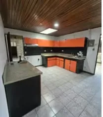 MA Asesorías vende propiedad en San Rafael de montes de Oca, con Uso de Suelo Mixto y 2 casas independientes., photo 6