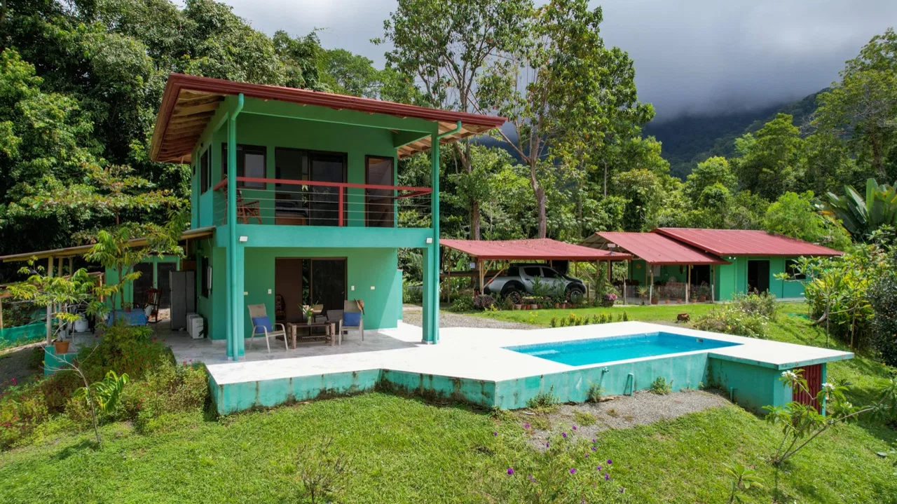 TWO FLOOR PROPERTY WITH A GUEST HOUSE AND OCEAN VIEWS, IN OJOCHAL – 1.55 ACRES