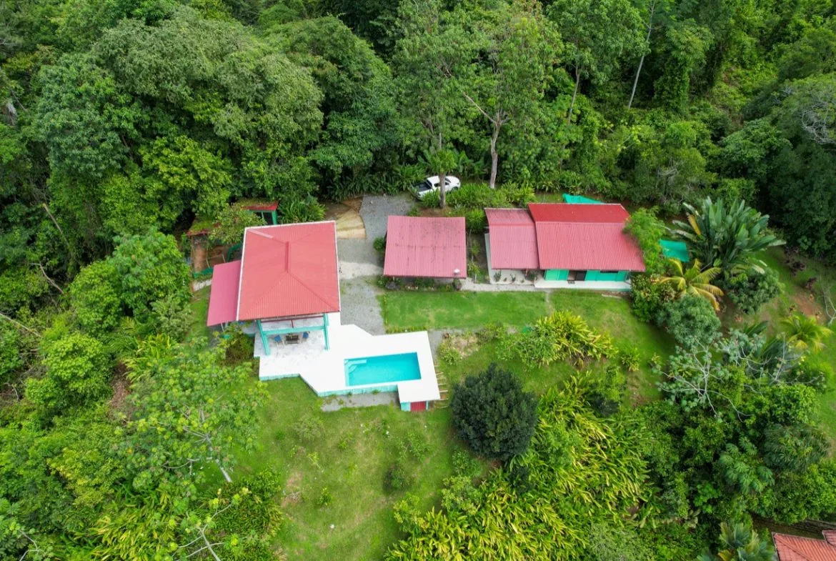 TWO FLOOR PROPERTY WITH A GUEST HOUSE AND OCEAN VIEWS, IN OJOCHAL – 1.55 ACRES, photo 4