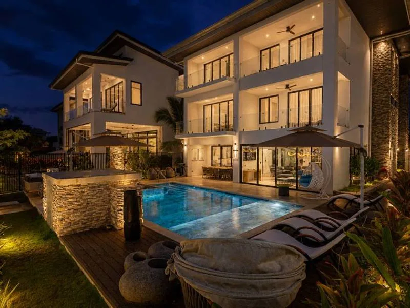 12 Bed Single Family Homes For Sale in Playa Hermosa, photo 11