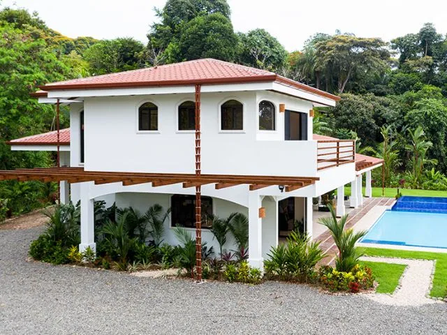 Front Row Ocean View Luxury Home in Exclusive Las Olas Community!