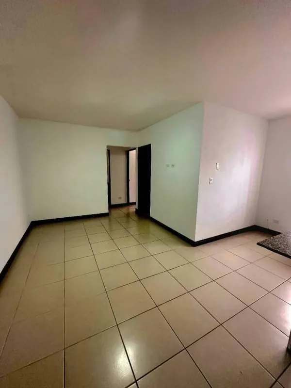 *Descripción* : Apto en primer piso, sala, comedor, cocina integrada, dos habitaciones con closet ..., photo 3