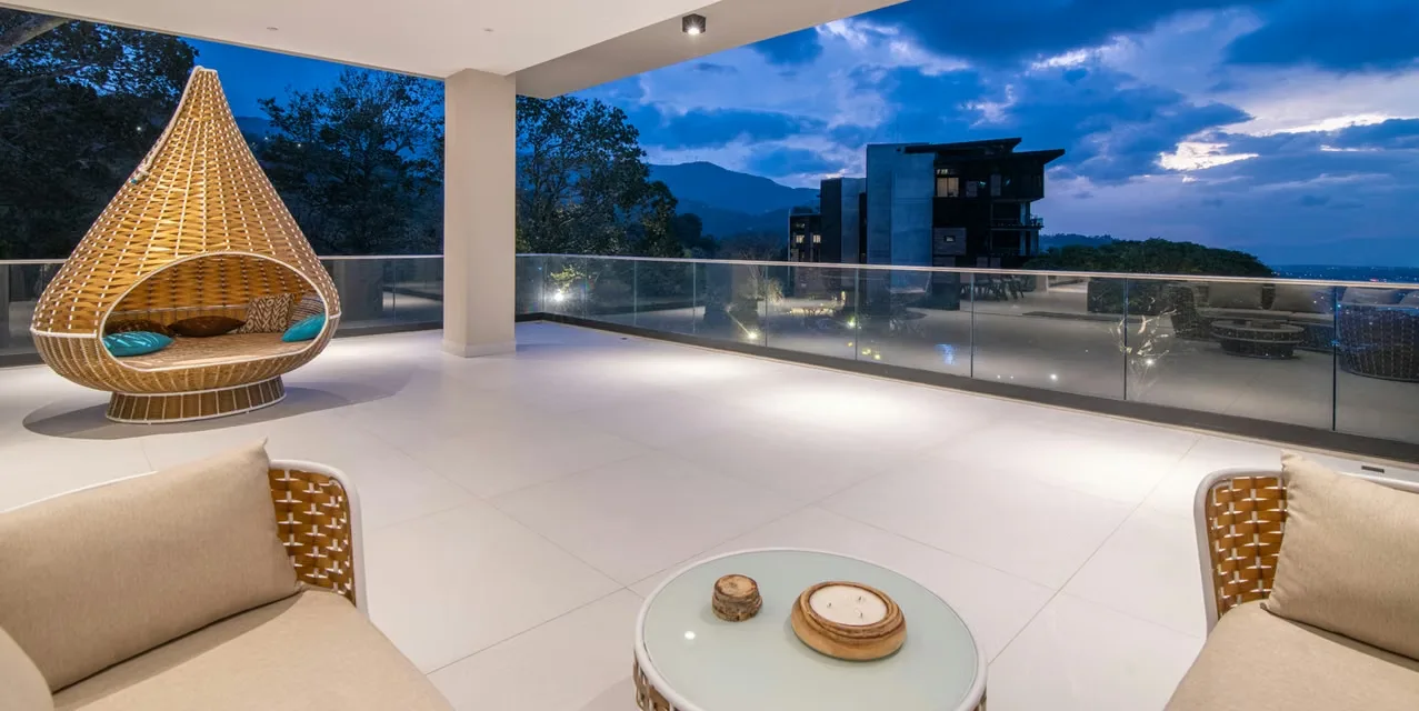 4-bedroom luxury home in Solaris, Santa Ana with private terrace, mountain views, modern kitchen, ensuite bedrooms, and community pool. Costa Rica., photo 3