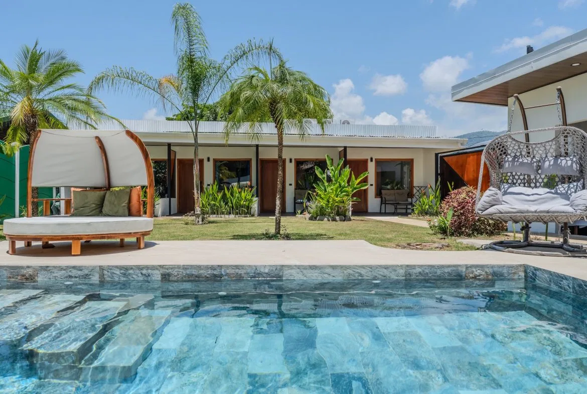 LOS PAPYRUS HOTEL PROPERTY WITH FOUR BEDROOMS AND NEAR TO THE BEACH, IN BAHIA BALLENA – 0.087 ACRES, photo 2