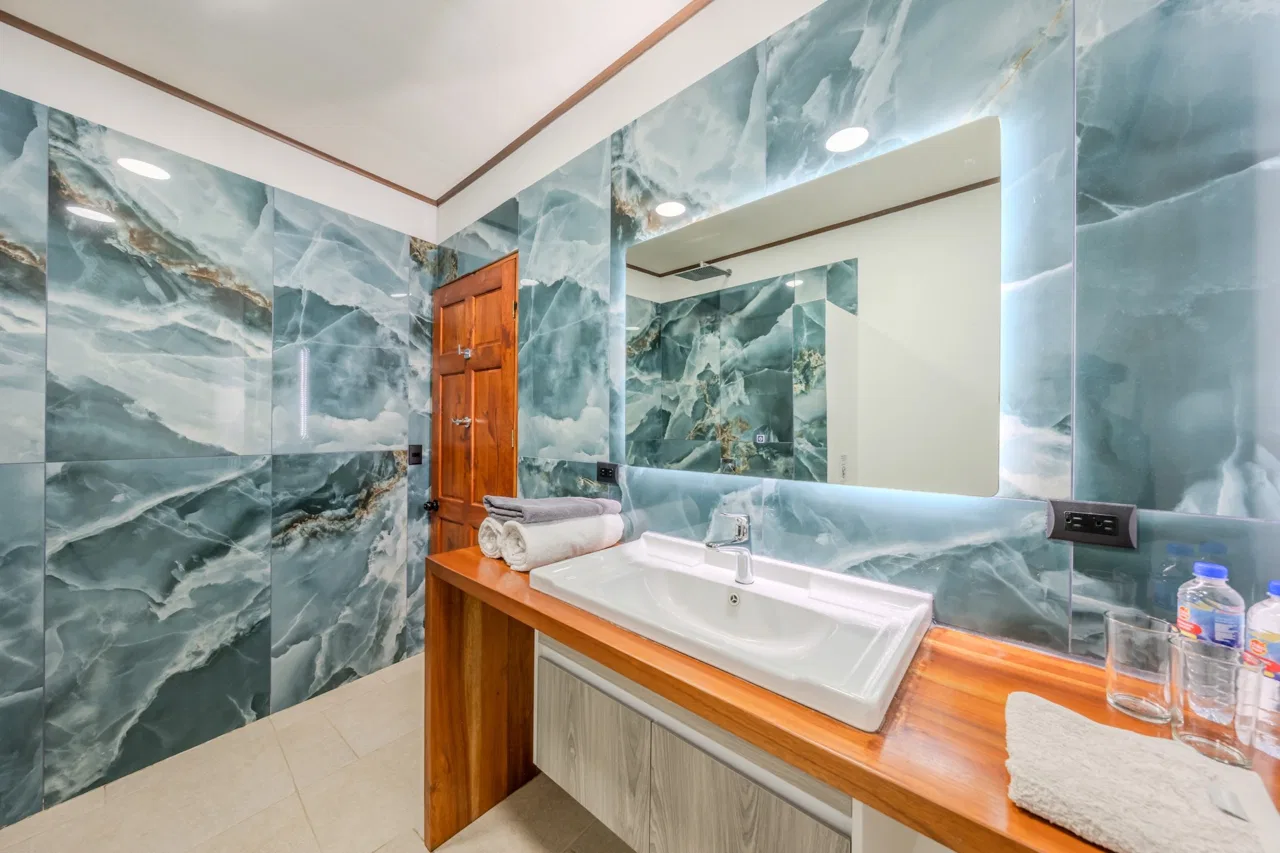 LOS PAPYRUS HOTEL PROPERTY WITH FOUR BEDROOMS AND NEAR TO THE BEACH, IN BAHIA BALLENA – 0.087 ACRES, photo 17