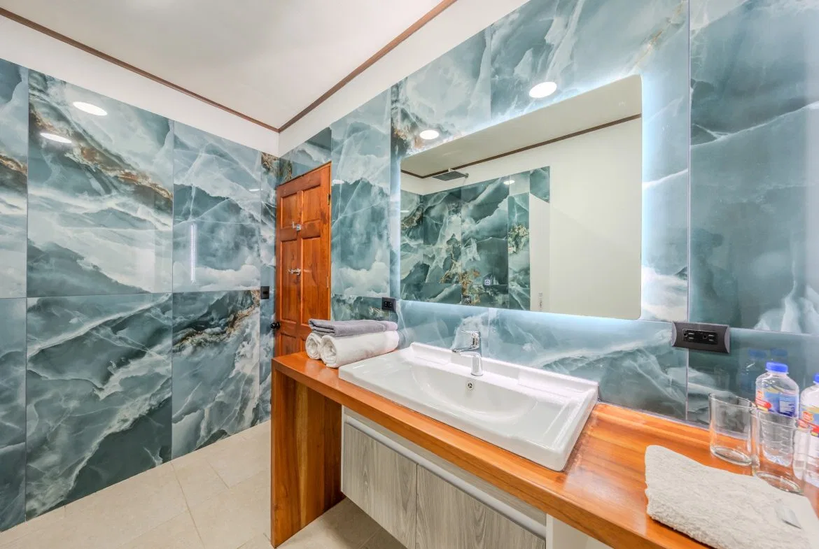 LOS PAPYRUS HOTEL PROPERTY WITH FOUR BEDROOMS AND NEAR TO THE BEACH, IN BAHIA BALLENA – 0.087 ACRES, photo 18