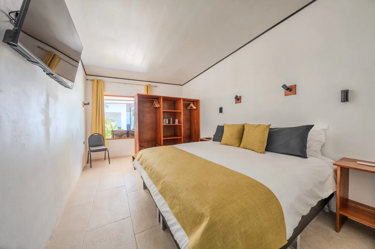 LOS PAPYRUS HOTEL PROPERTY WITH FOUR BEDROOMS AND NEAR TO THE BEACH, IN BAHIA BALLENA – 0.087 ACRES, photo 21