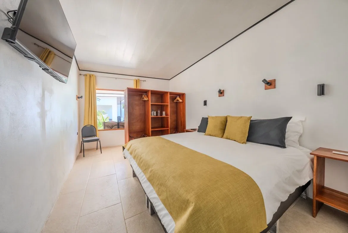 LOS PAPYRUS HOTEL PROPERTY WITH FOUR BEDROOMS AND NEAR TO THE BEACH, IN BAHIA BALLENA – 0.087 ACRES, photo 22