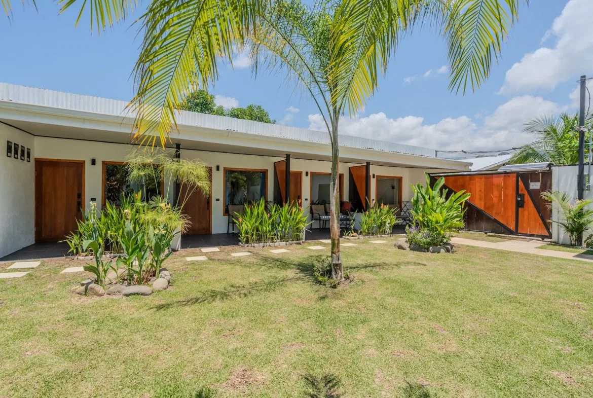 LOS PAPYRUS HOTEL PROPERTY WITH FOUR BEDROOMS AND NEAR TO THE BEACH, IN BAHIA BALLENA – 0.087 ACRES, photo 8