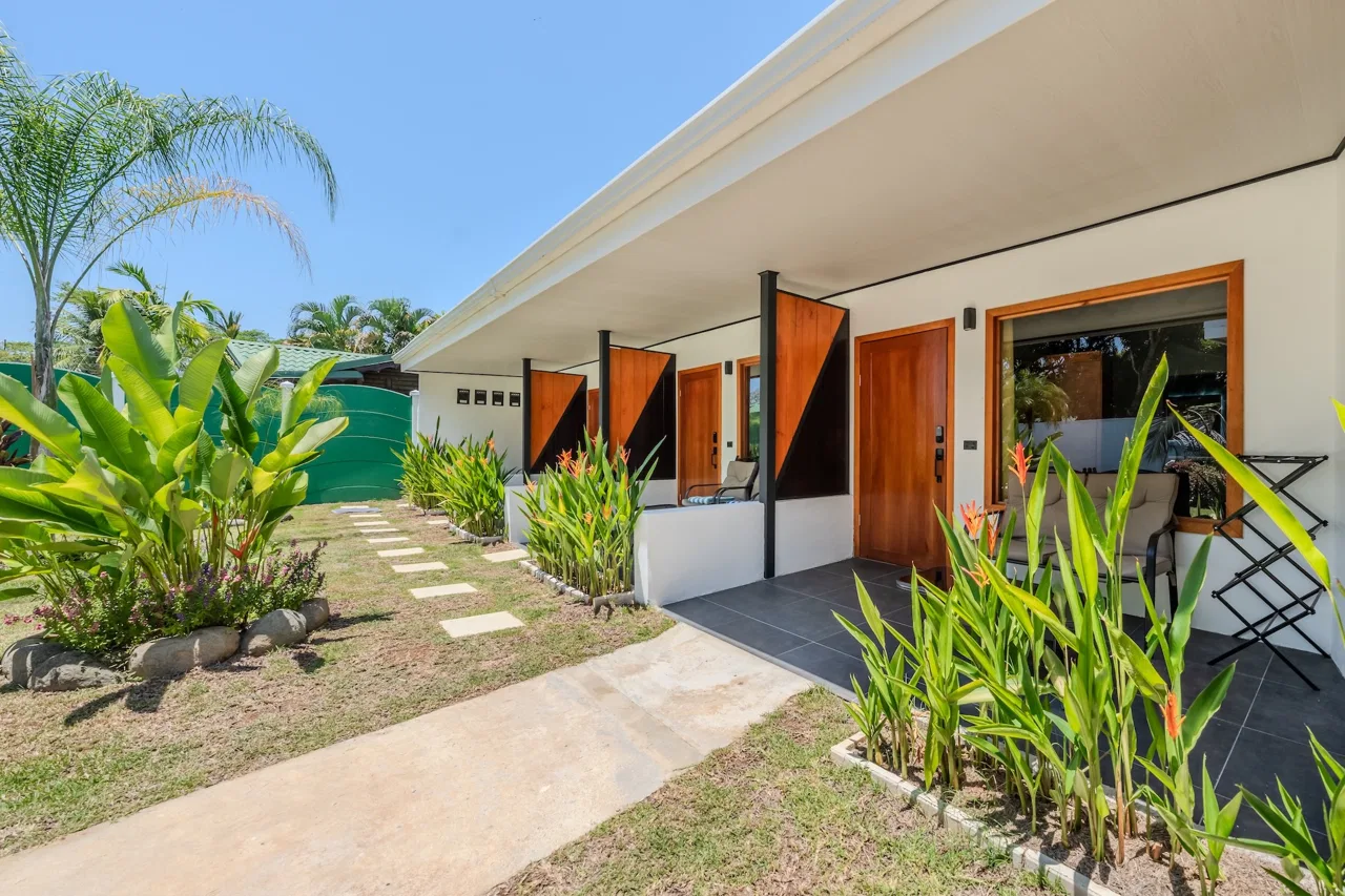 LOS PAPYRUS HOTEL PROPERTY WITH FOUR BEDROOMS AND NEAR TO THE BEACH, IN BAHIA BALLENA – 0.087 ACRES, photo 9