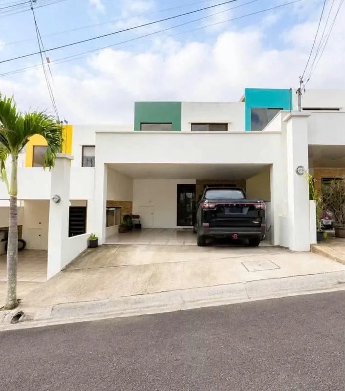 House for Sale of 3 Rooms in Condominio Altos de Capua, Unprotected