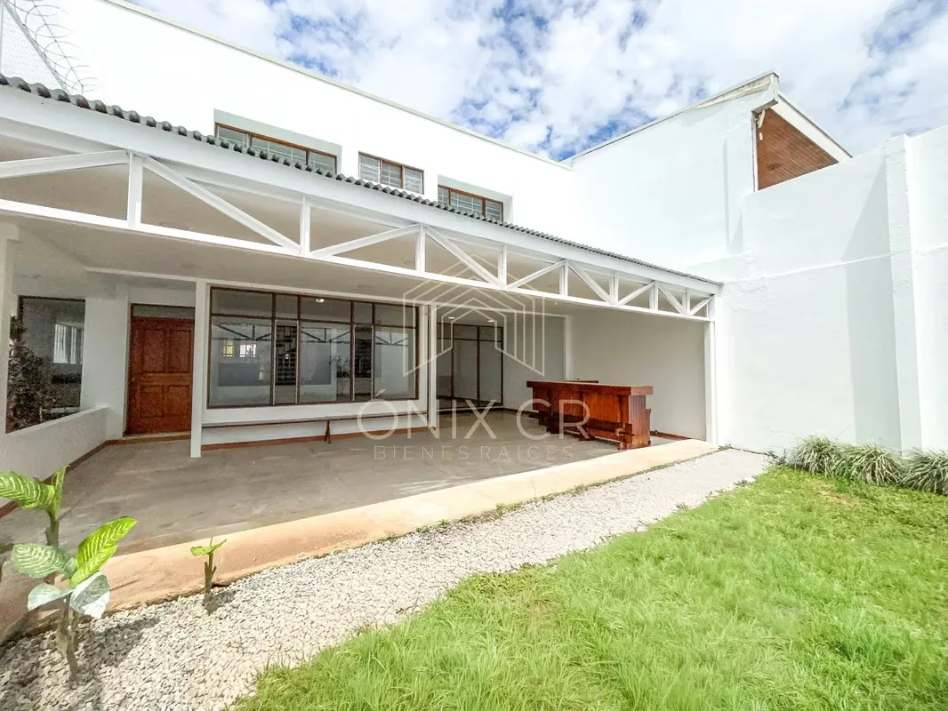 INDEPENDENT HOUSE FOR RENT - CURRIDABAT, CLOSE TO SQUARE OF THE SUN
