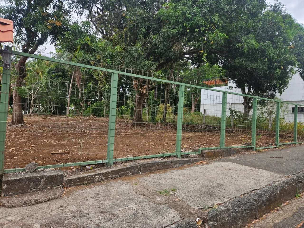 Lote en venta en el centro de San Pablo Turrubares, a 10 minutos de Ruta 27, con todos los servicios - Venta en Turrubares, photo 2
