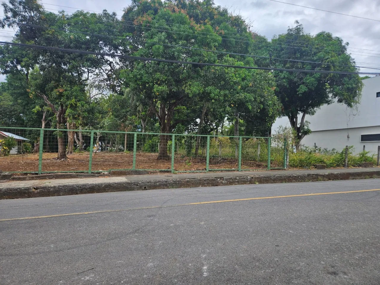 Lote en venta en el centro de San Pablo Turrubares, a 10 minutos de Ruta 27, con todos los servicios - Venta en Turrubares, photo 3