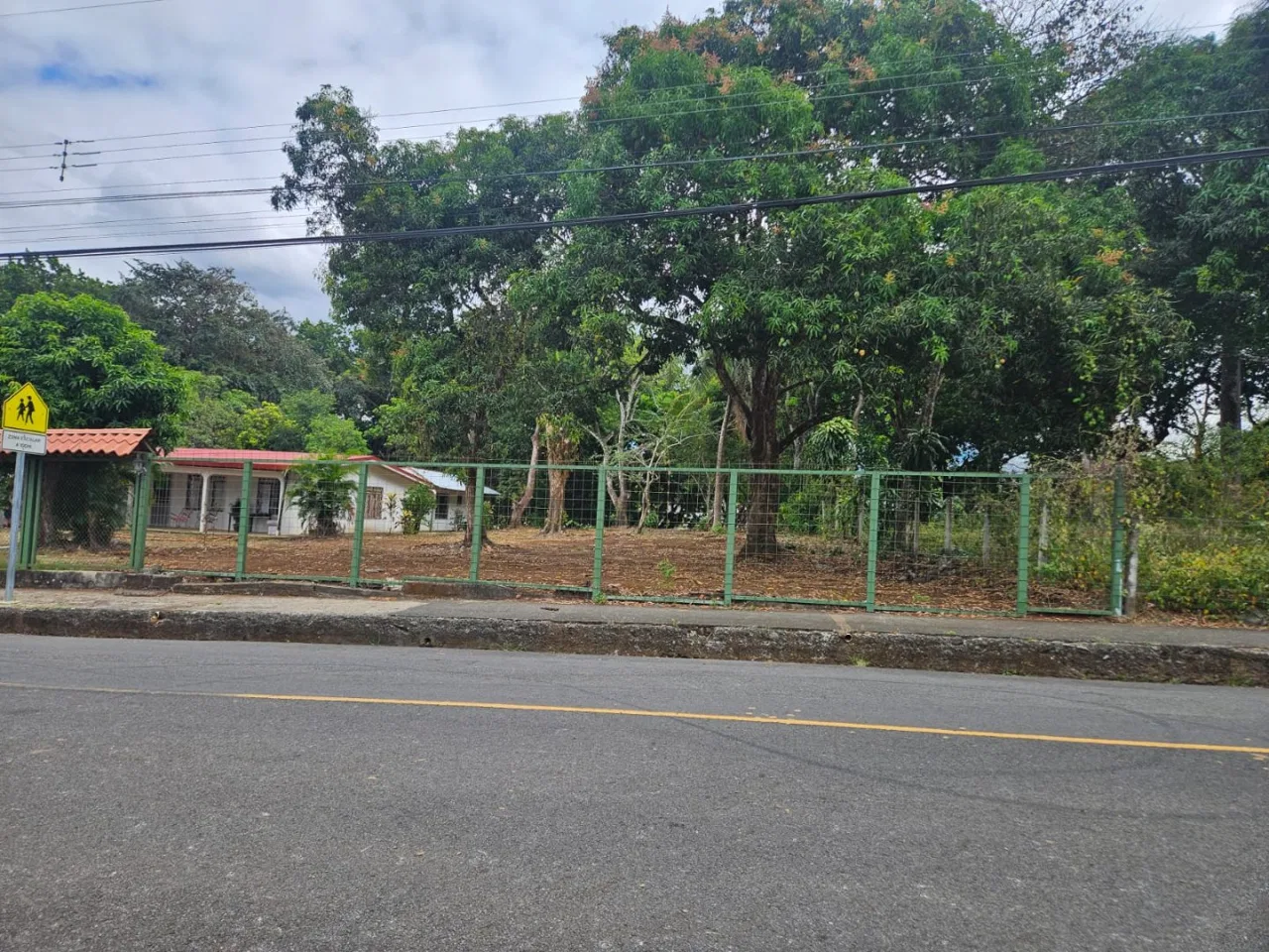 Lote en venta en el centro de San Pablo Turrubares, a 10 minutos de Ruta 27, con todos los servicios - Venta en Turrubares, photo 4