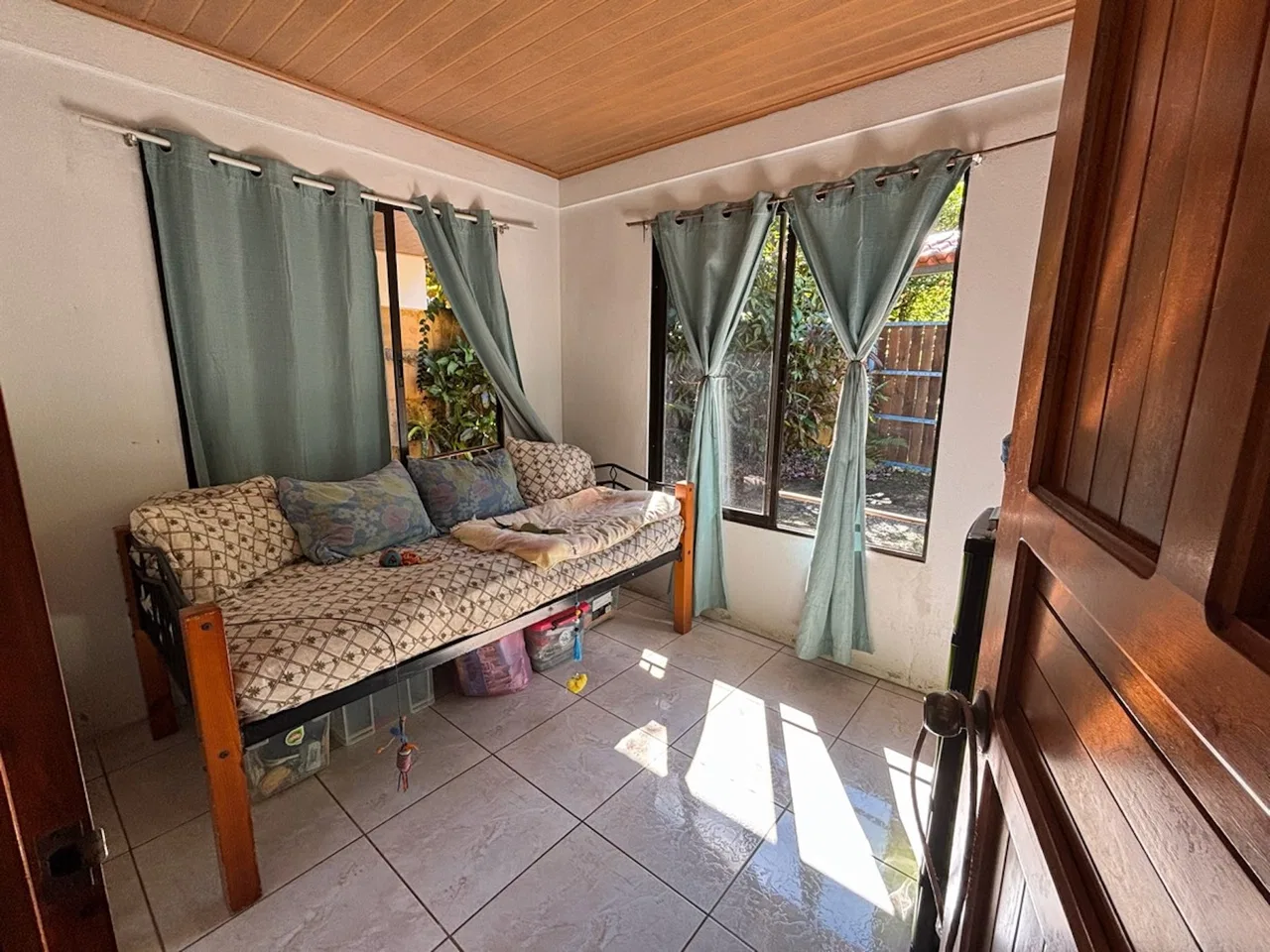 PROPERTY WITH SEVEN BEDROOMS AND RIVER VIEWS NEAR TO THE DOMINICAL BEACH, IN BARU – 0.16 ACRES, photo 4