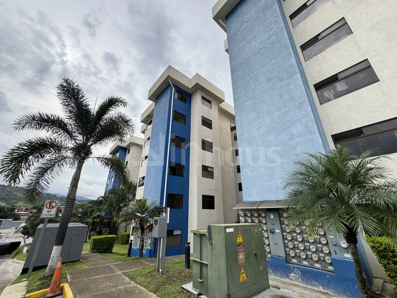 Venta de apartamento en torre, Alajuelita