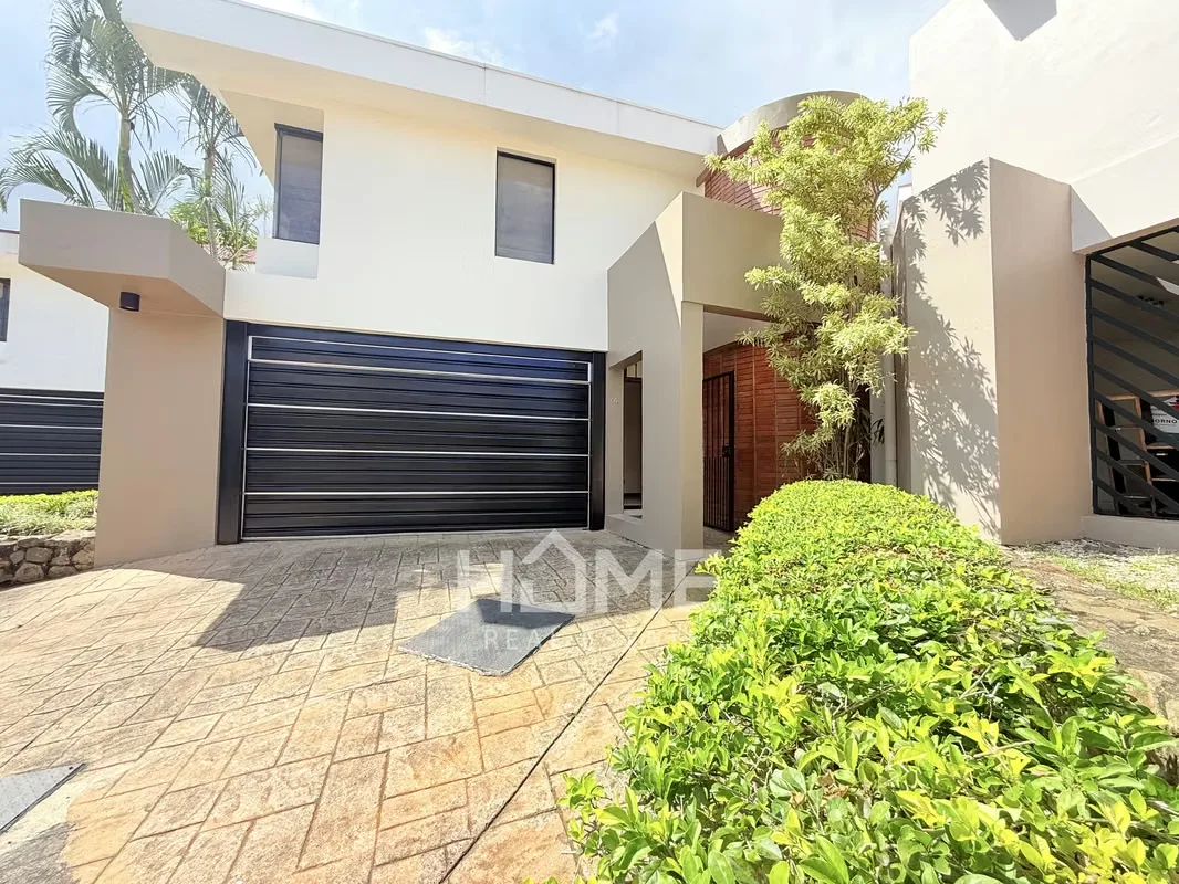 Vive con comodidad, amplitud y seguridad en una casa ideal para familias, ubicada dentro de un exclusivo condominio en San ..., photo 3