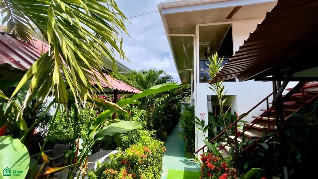 Hotel de 14 Unidades Llave en Mano Uvita